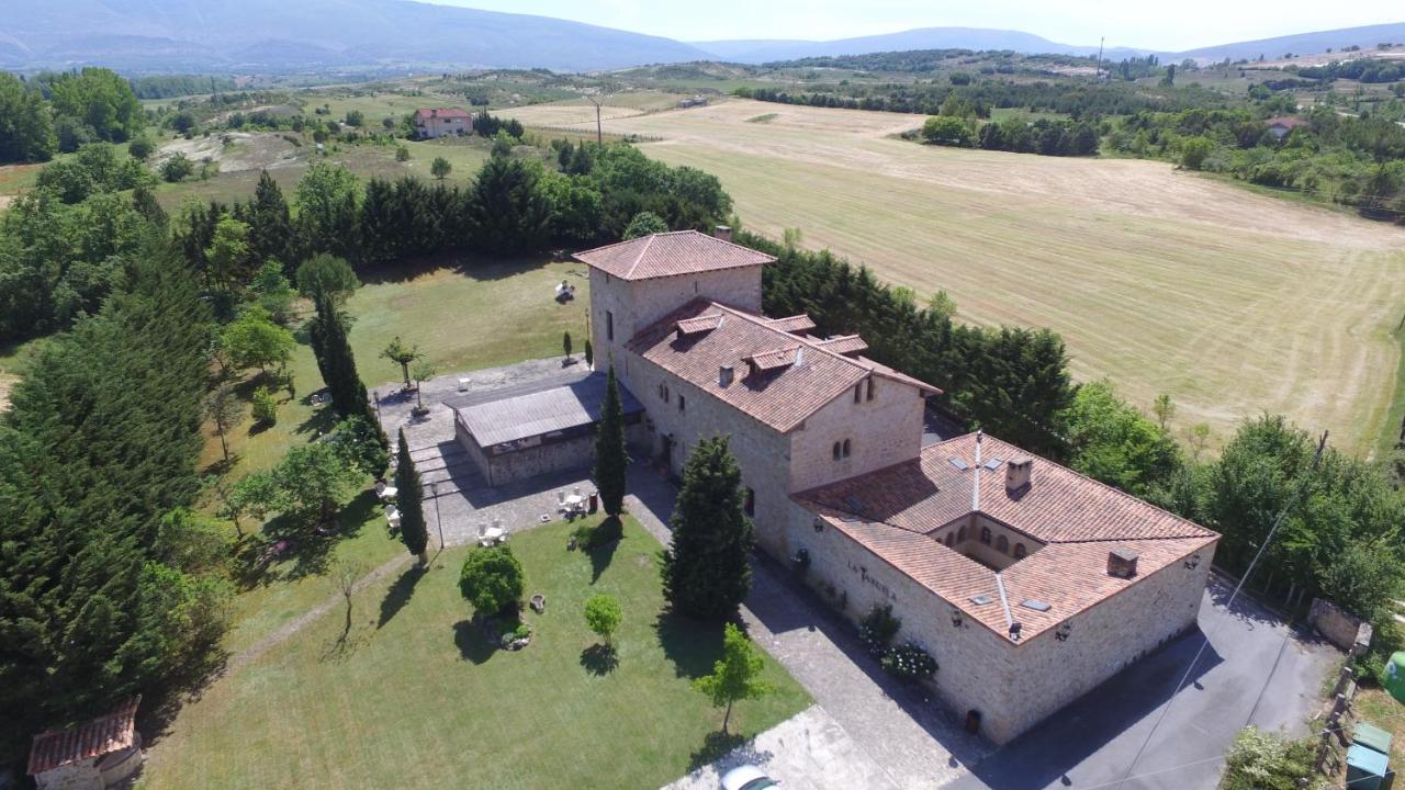 Posada Torre Palacio La Taxuela Villanueva la Lastra 外观 照片