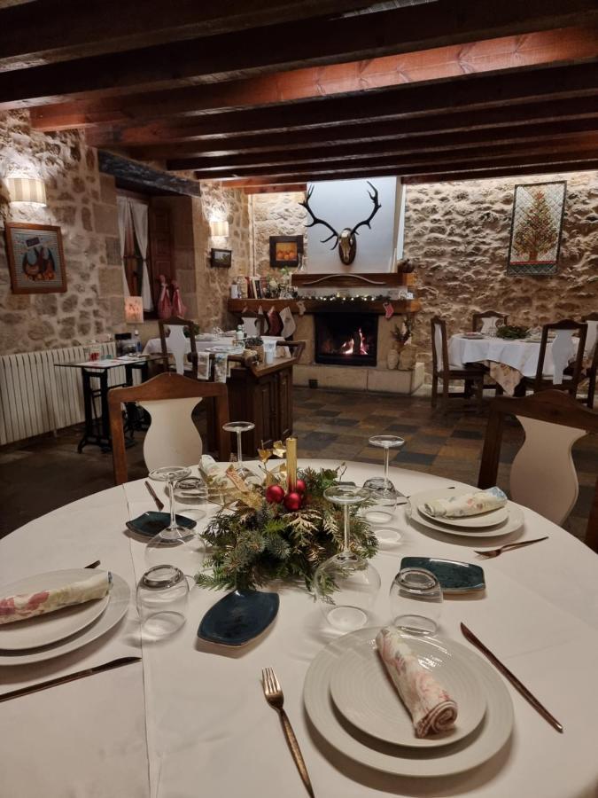Posada Torre Palacio La Taxuela Villanueva la Lastra 外观 照片