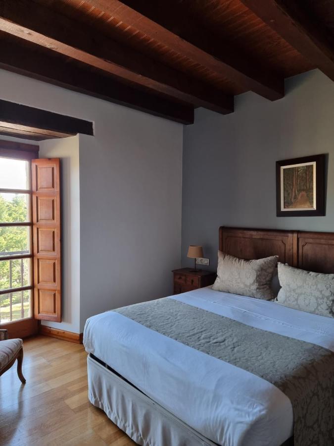 Posada Torre Palacio La Taxuela Villanueva la Lastra 外观 照片