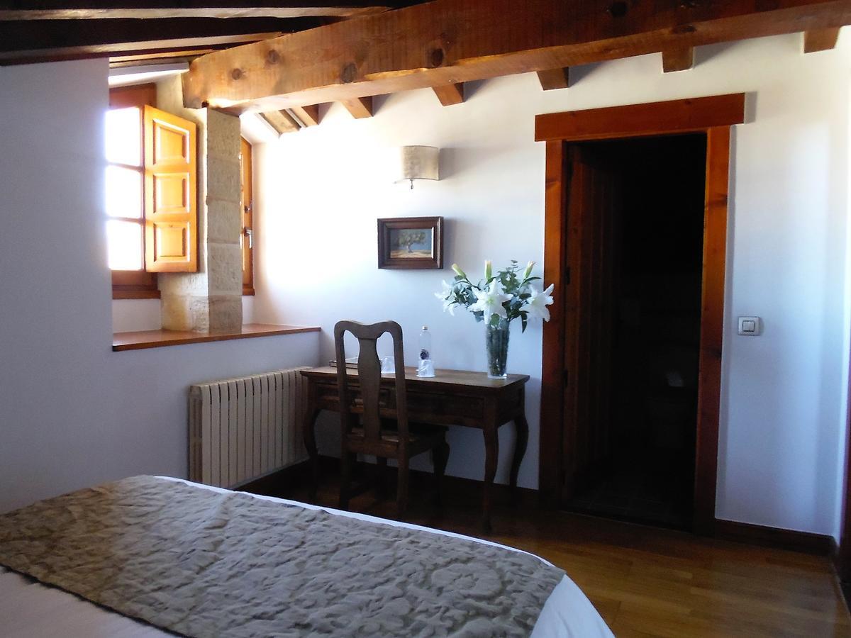 Posada Torre Palacio La Taxuela Villanueva la Lastra 外观 照片